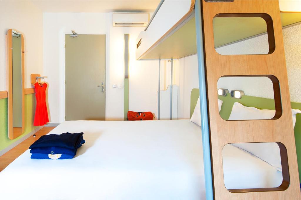 Ibis Budget Romorantin Room photo
